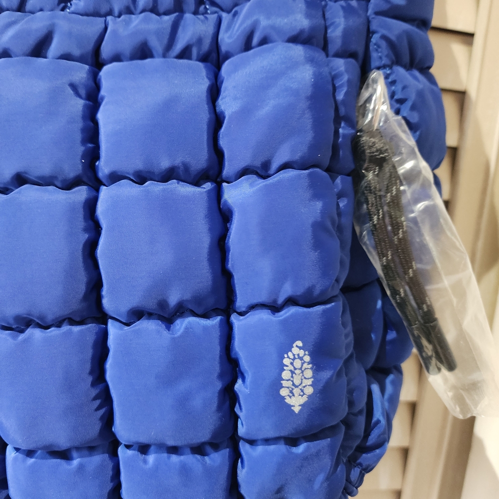 Free People Movement Quilted Carryall And Bulls Eye Sling Bundle NWT - Picture 4 of 8
